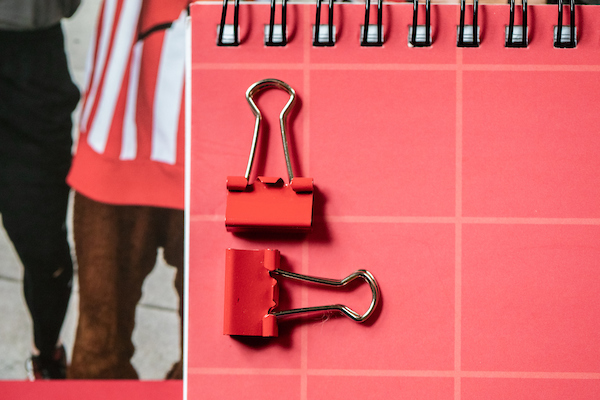 clips on notepad